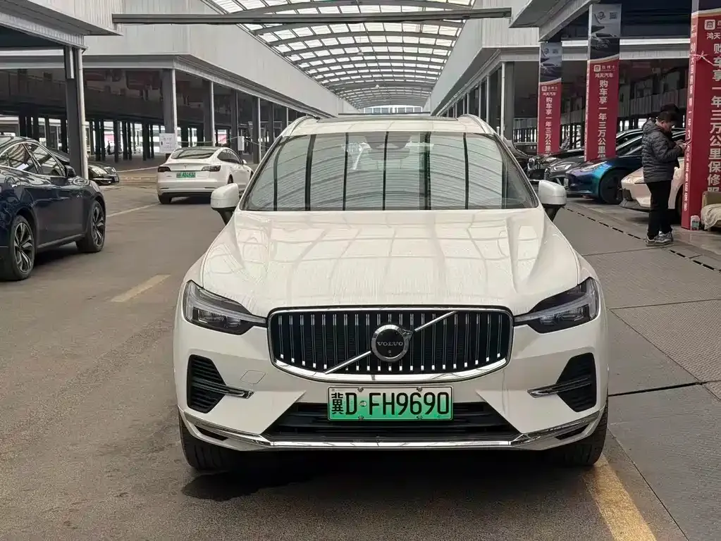 Volvo XC60 PHEV — фото 5