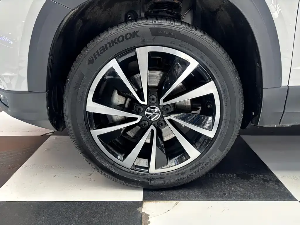 Volkswagen Tharu — фото 5