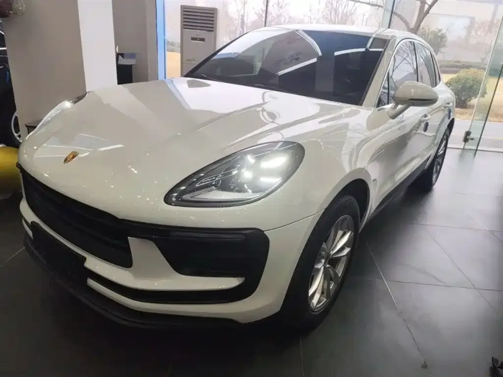 Porsche Macan — фото 1