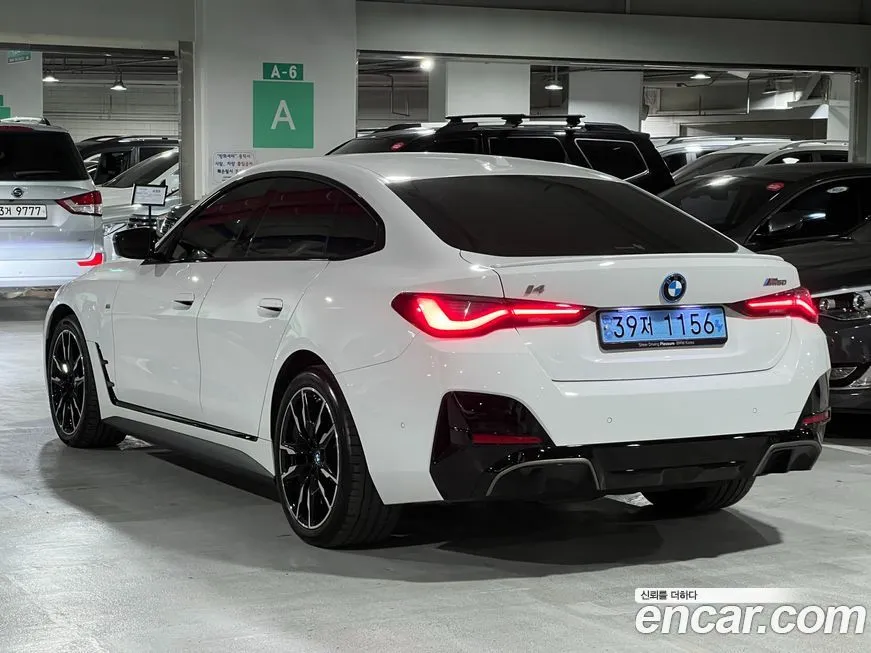 BMW i4 — фото 10