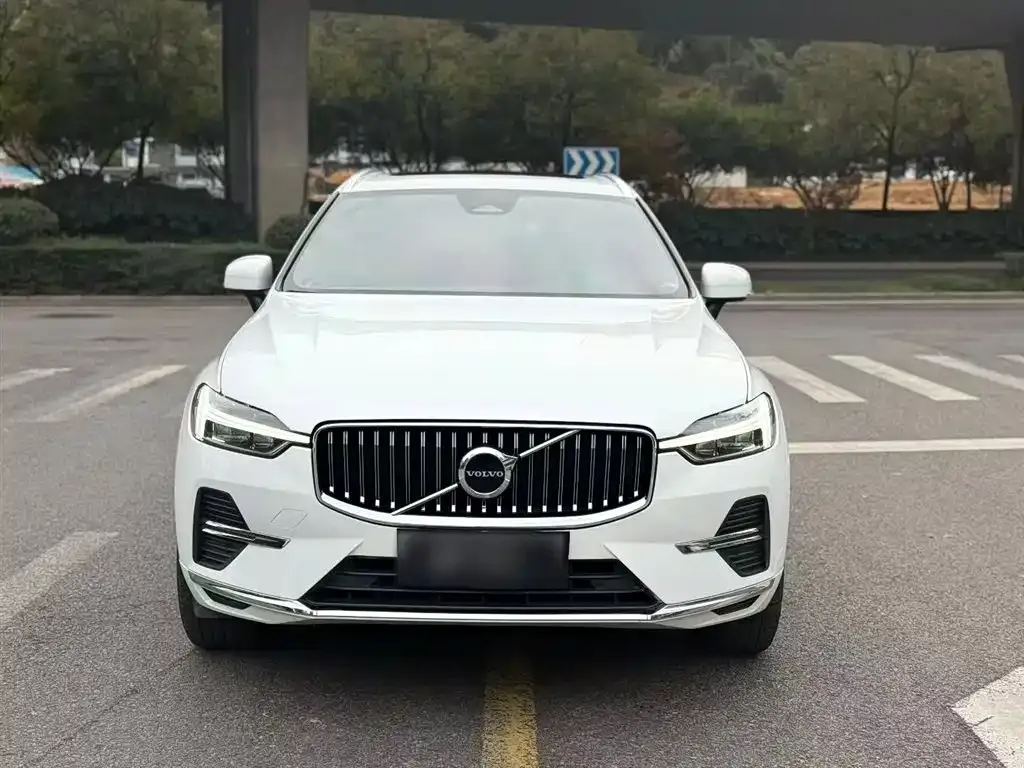 Volvo XC60 — фото 4