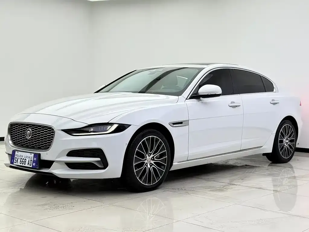 Jaguar XEL — фото 1