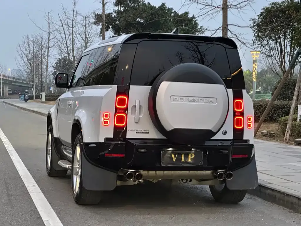 Land Rover Defender — фото 7
