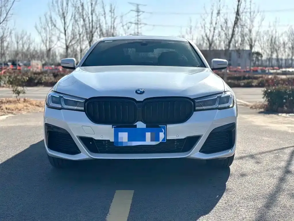 BMW 5 Series — фото 2