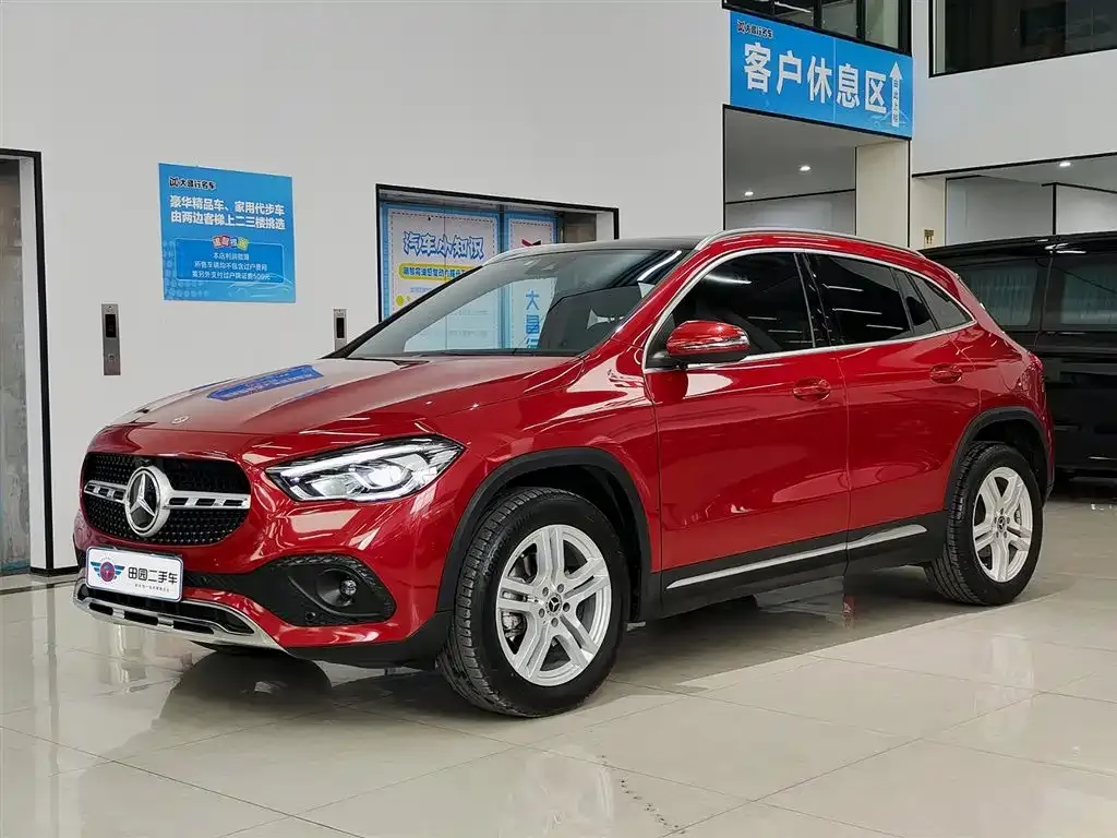 Mercedes-Benz GLA — фото 1