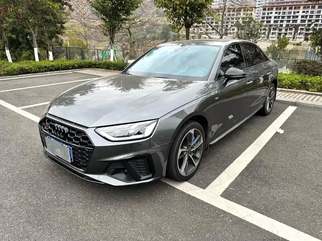 Audi A4L — фото 1