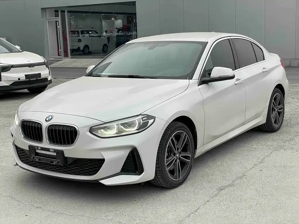 BMW 1 Series — фото 1