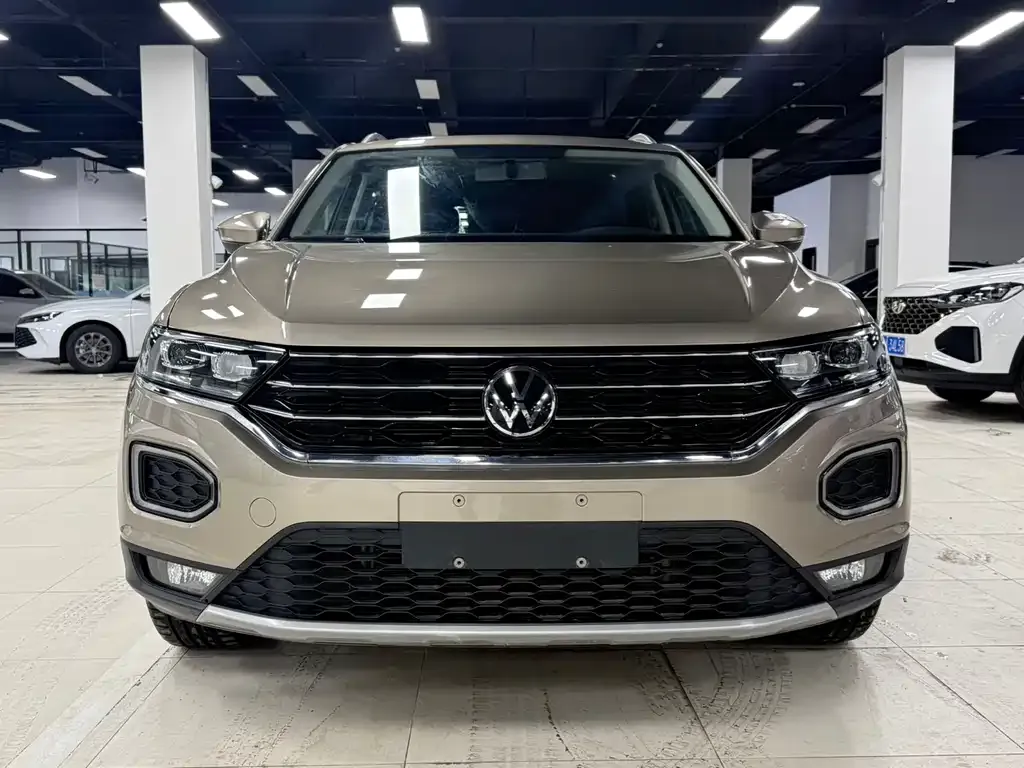 Volkswagen T-Roc — фото 3