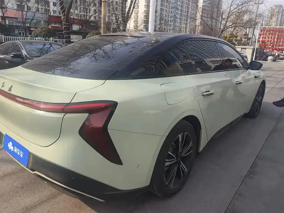 Hongqi EH7 — фото 3