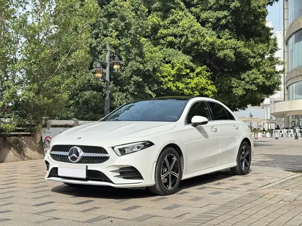Mercedes-Benz A-Class — фото 1