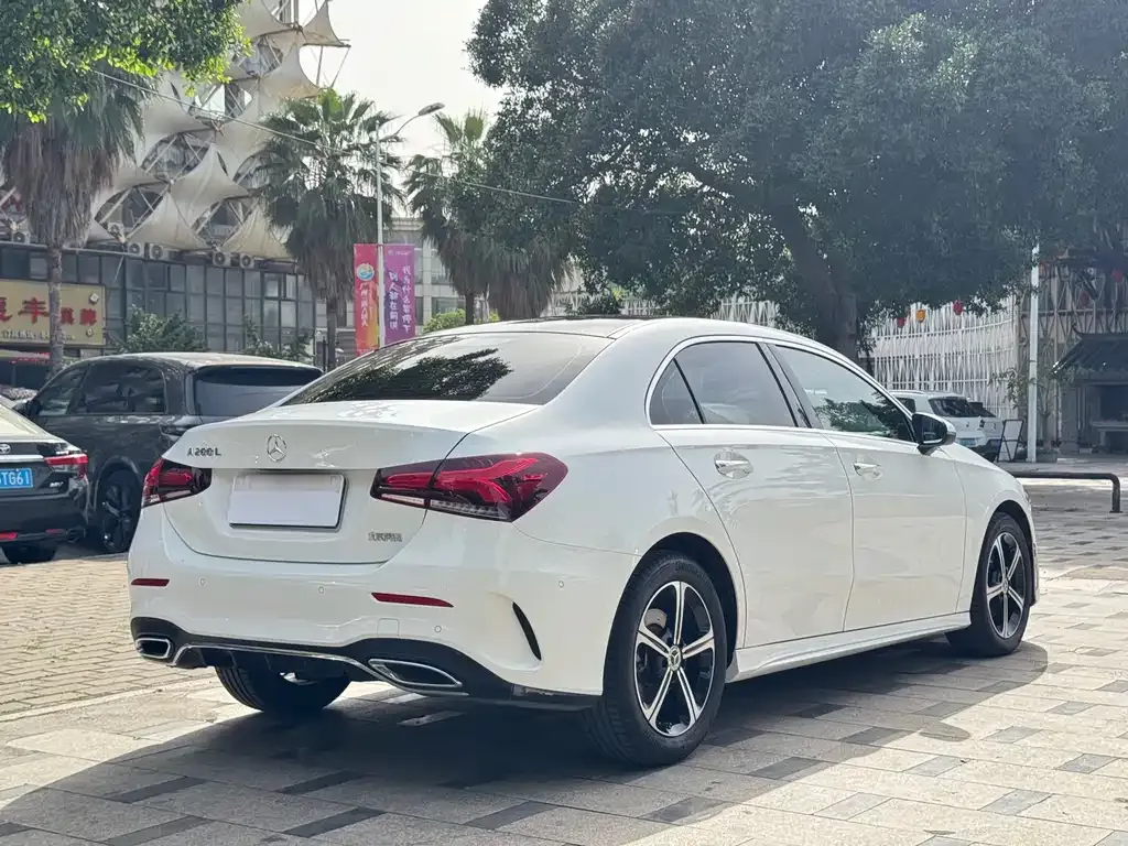 Mercedes-Benz A-Class — фото 10