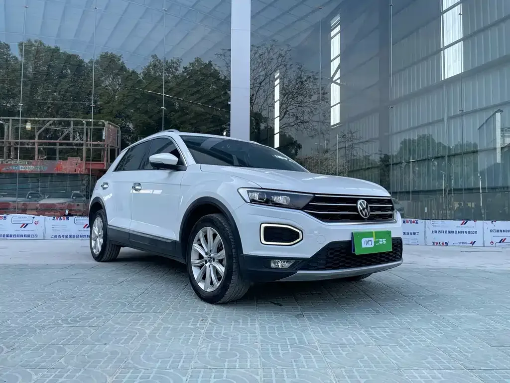 Volkswagen T-Roc — фото 6