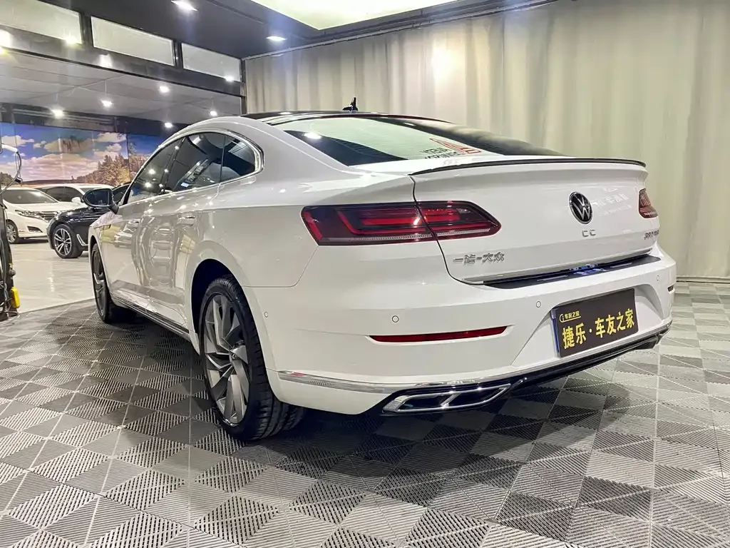 Volkswagen CC — фото 10