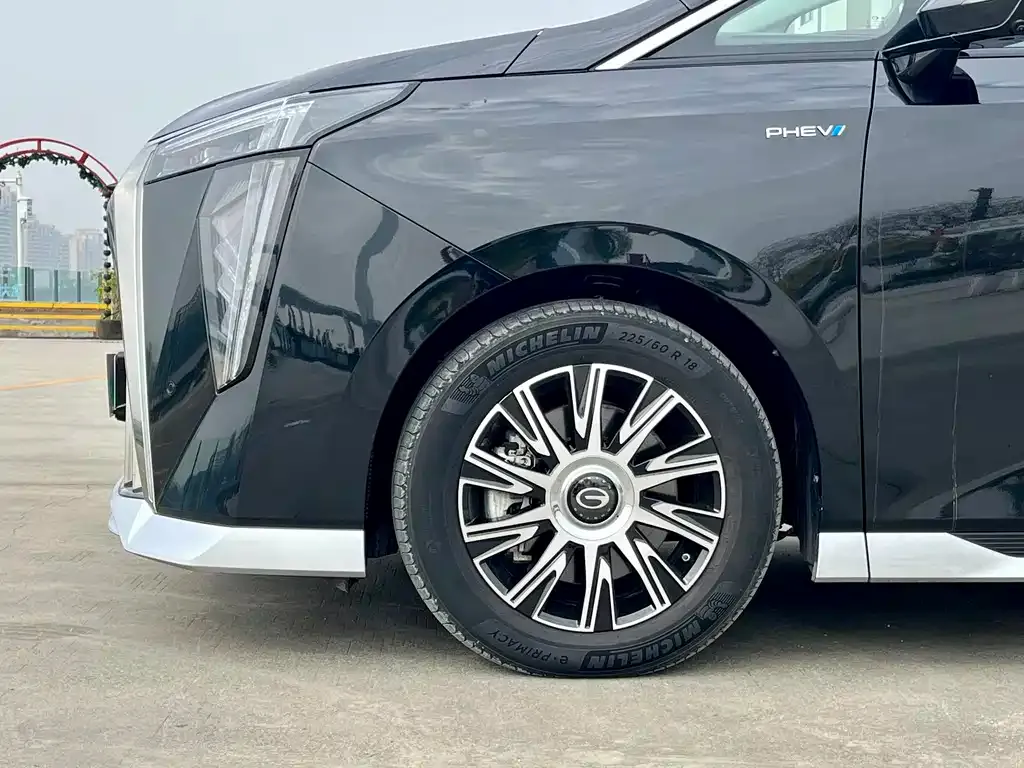 GAC Motor Trumpchi E9 — фото 3