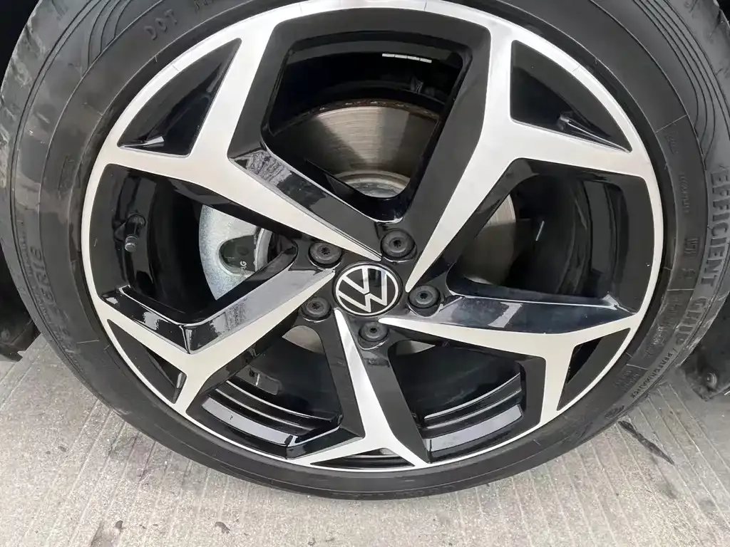 Volkswagen Passat — фото 6