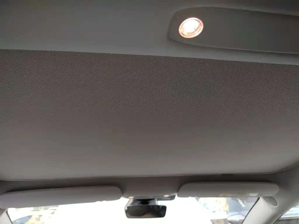 Tesla Model 3 — фото 2