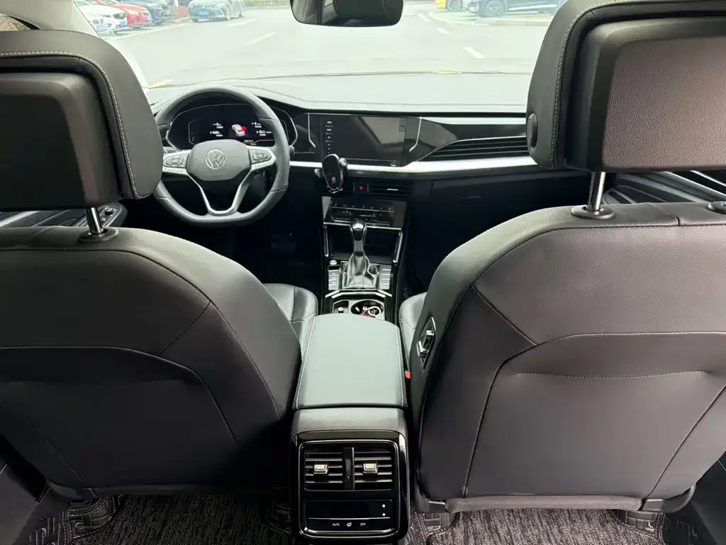 Volkswagen Passat — фото 4