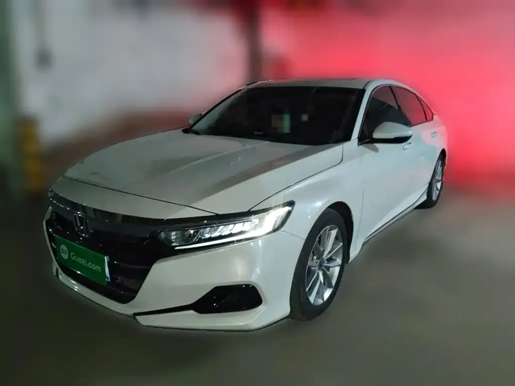 Honda Accord — фото 1