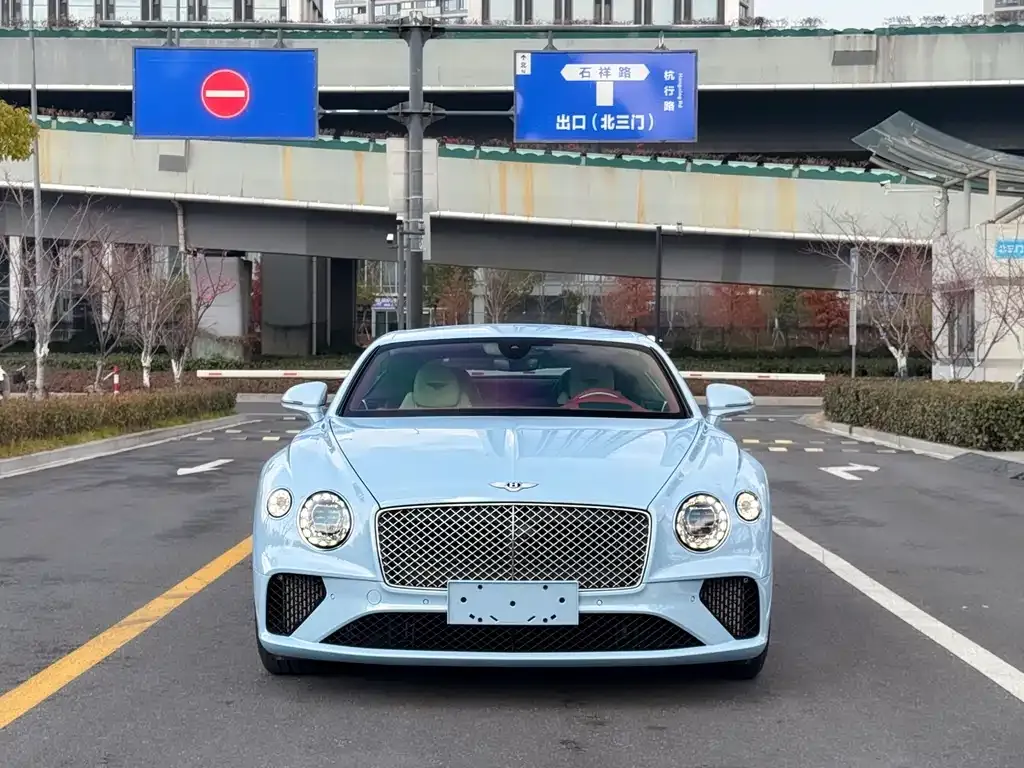 Bentley Continental — фото 1