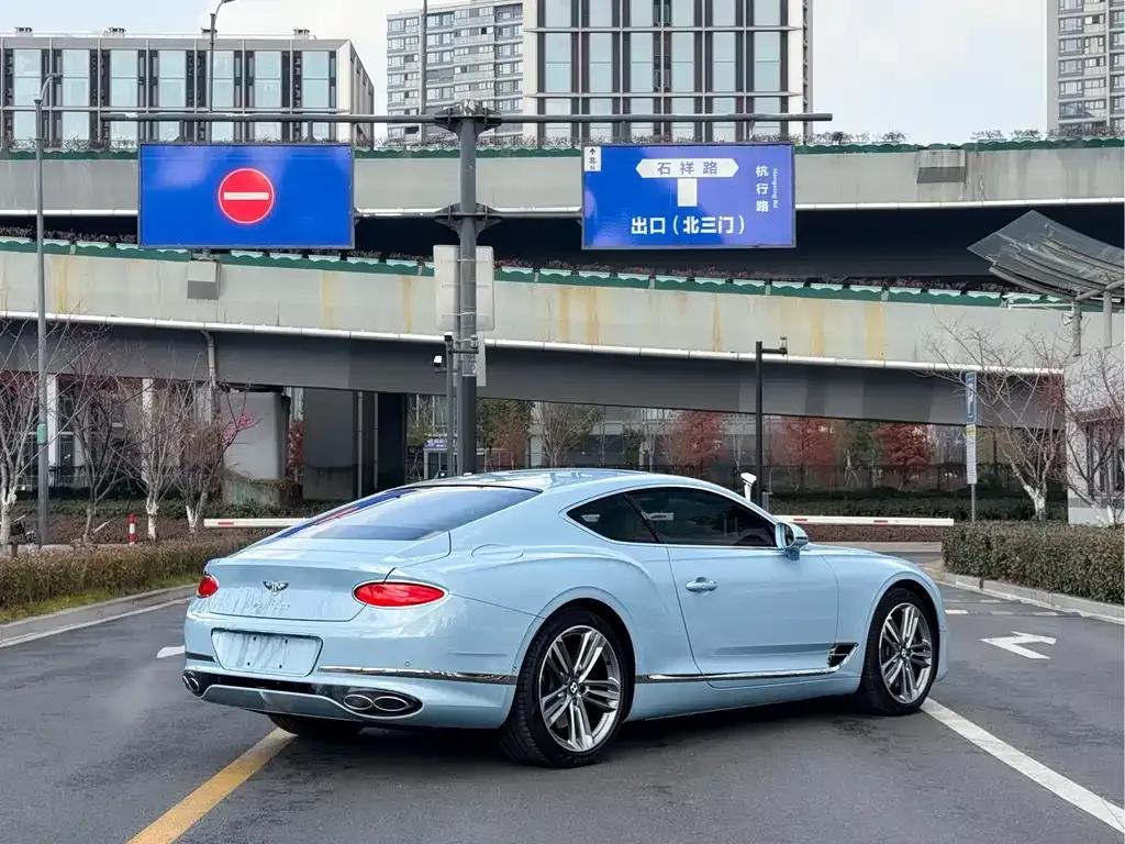 Bentley Continental — фото 4