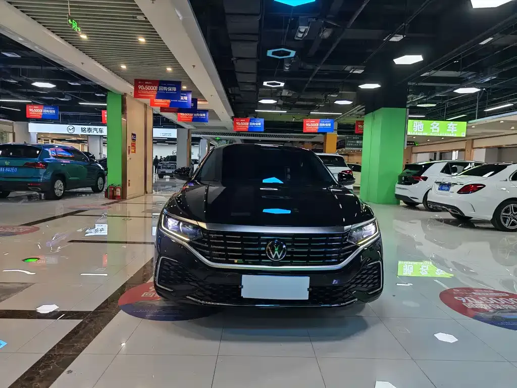 Volkswagen Passat — фото 2