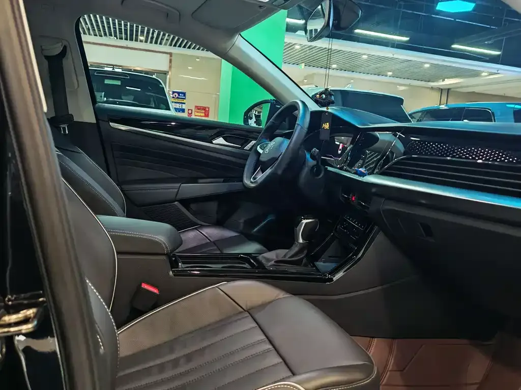 Volkswagen Passat — фото 6