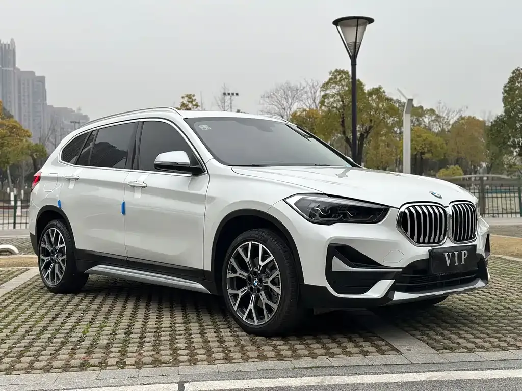 BMW X1 — фото 7