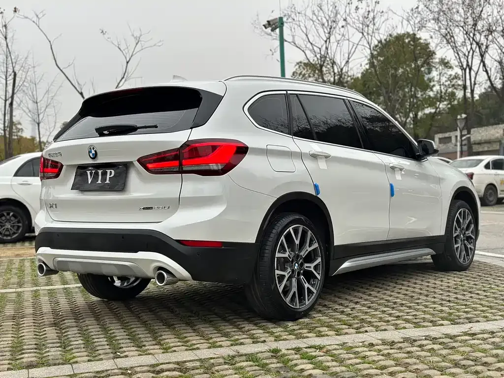 BMW X1 — фото 2