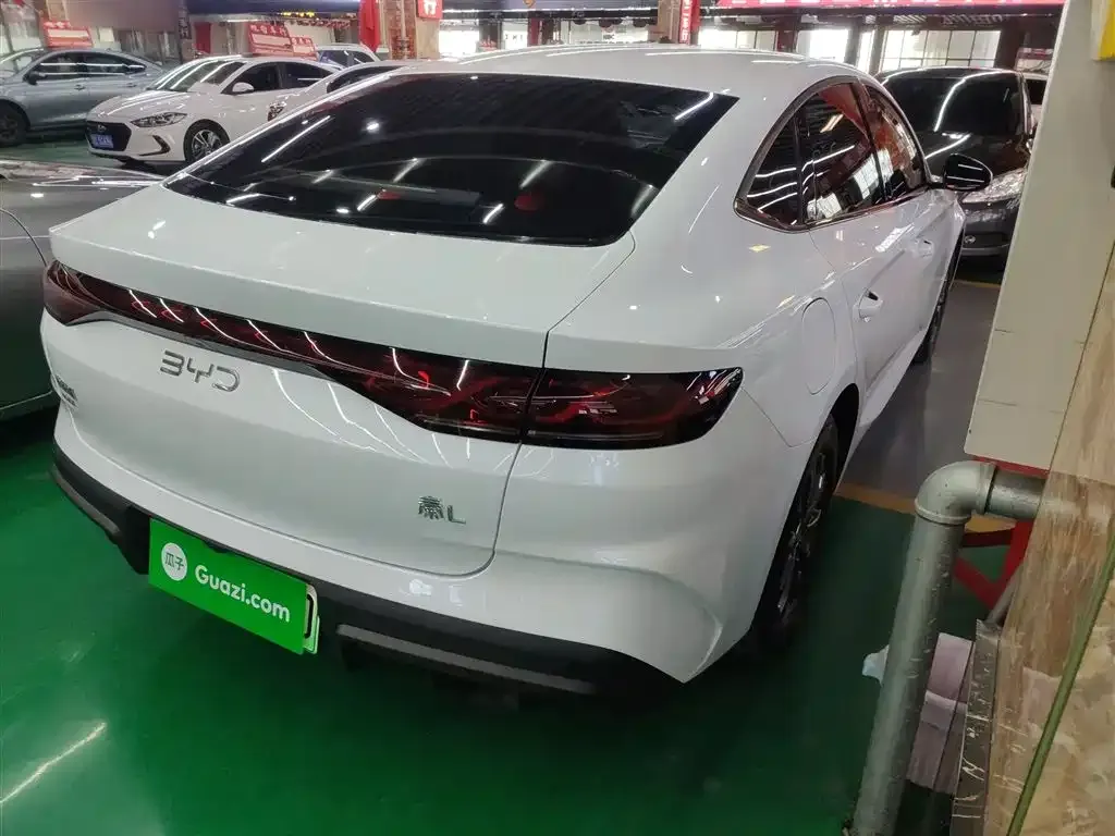 BYD Qin L — фото 9