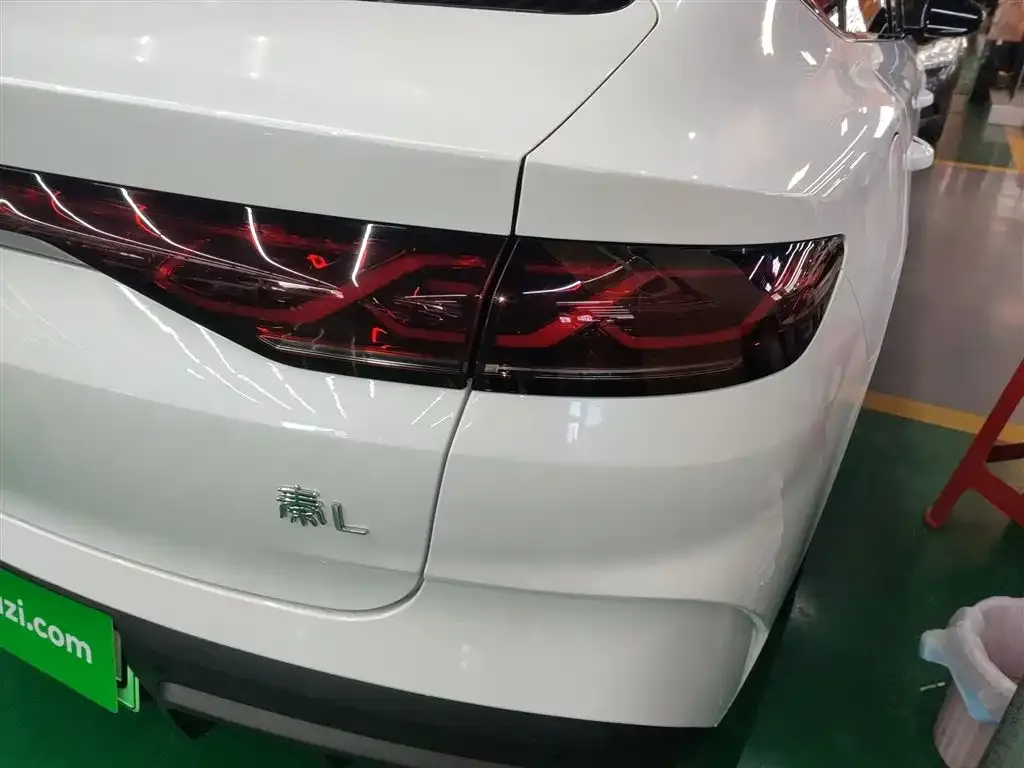 BYD Qin L — фото 6