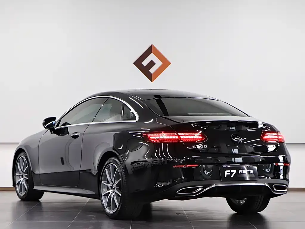 Mercedes-Benz E-Class (Import) — фото 3