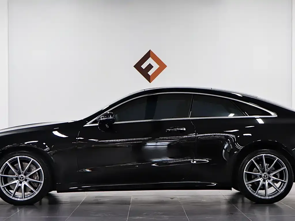 Mercedes-Benz E-Class (Import) — фото 4