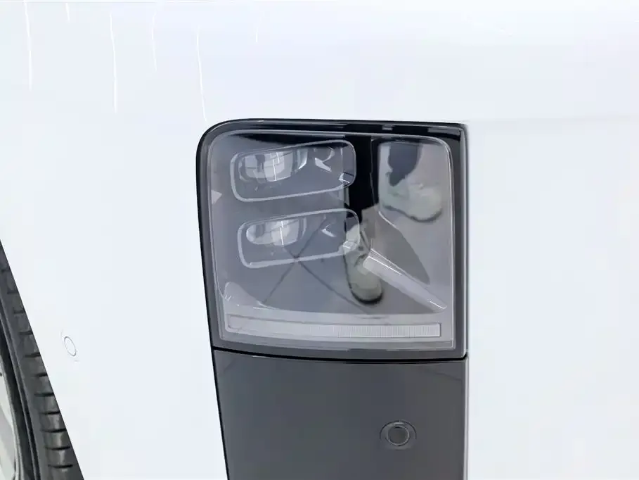 Li Auto i6 — фото 2