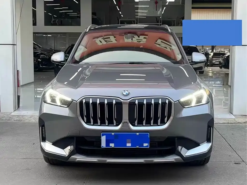 BMW X1 — фото 1