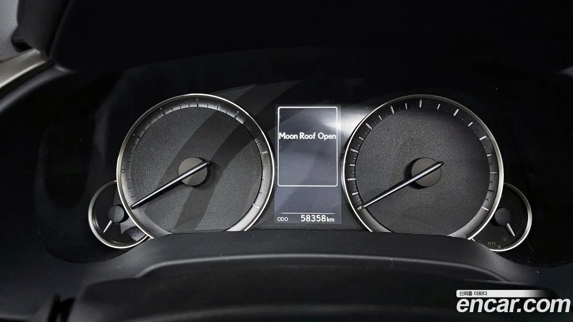 Lexus RX — фото 10
