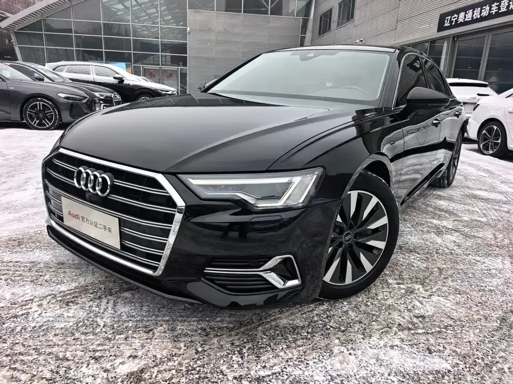 Audi A6L — фото 1