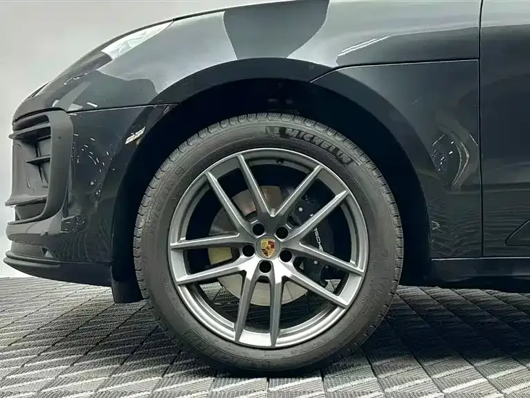 Porsche Macan — фото 5