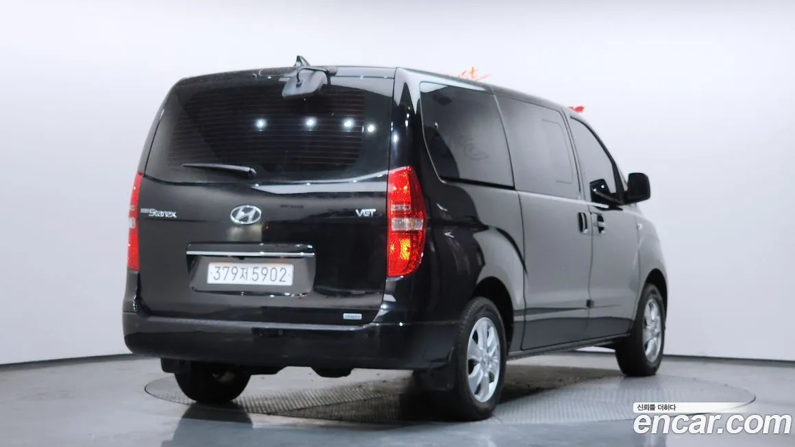 Hyundai Starex — фото 3