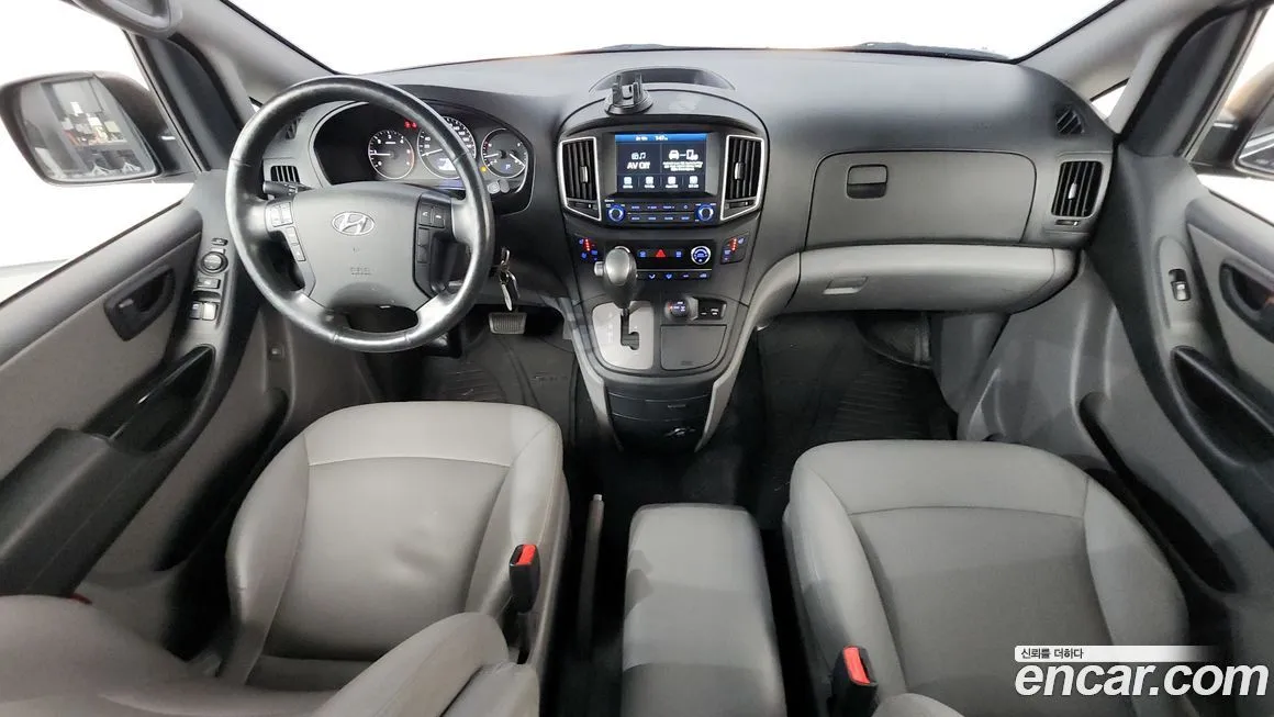 Hyundai Starex — фото 7