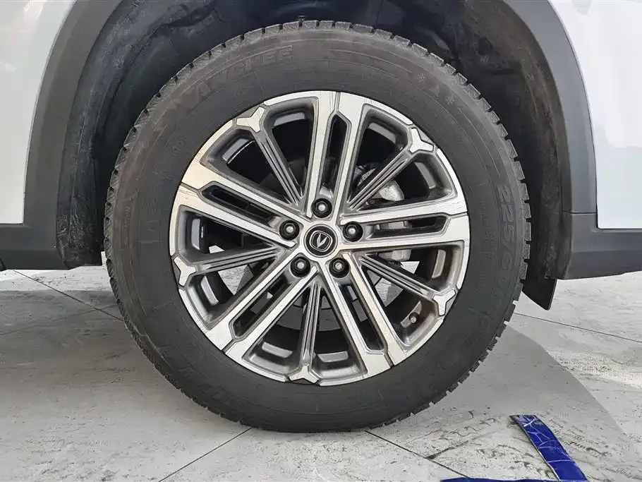 Changan CS75PLUS — фото 10