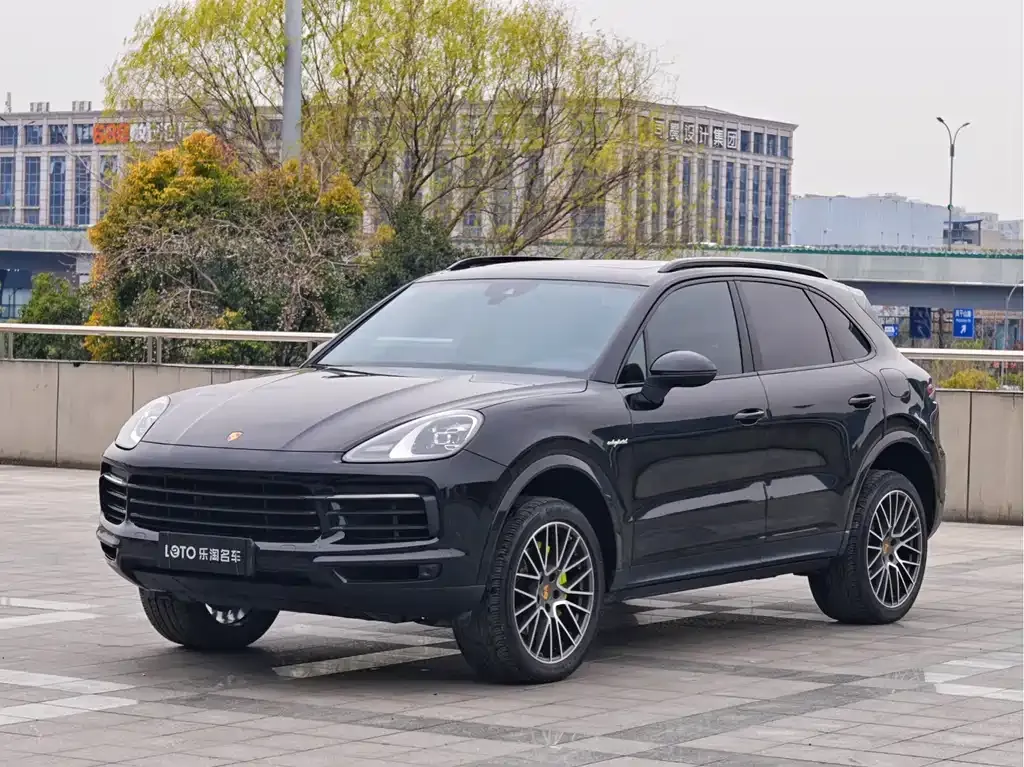 Porsche Cayenne Hybrid — фото 1
