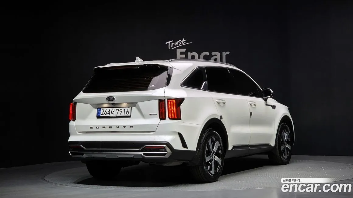 Kia Sorento — фото 3