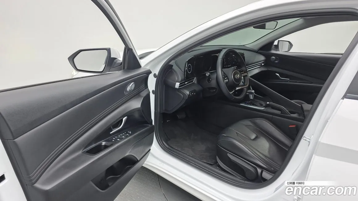 Hyundai AVANTE — фото 2