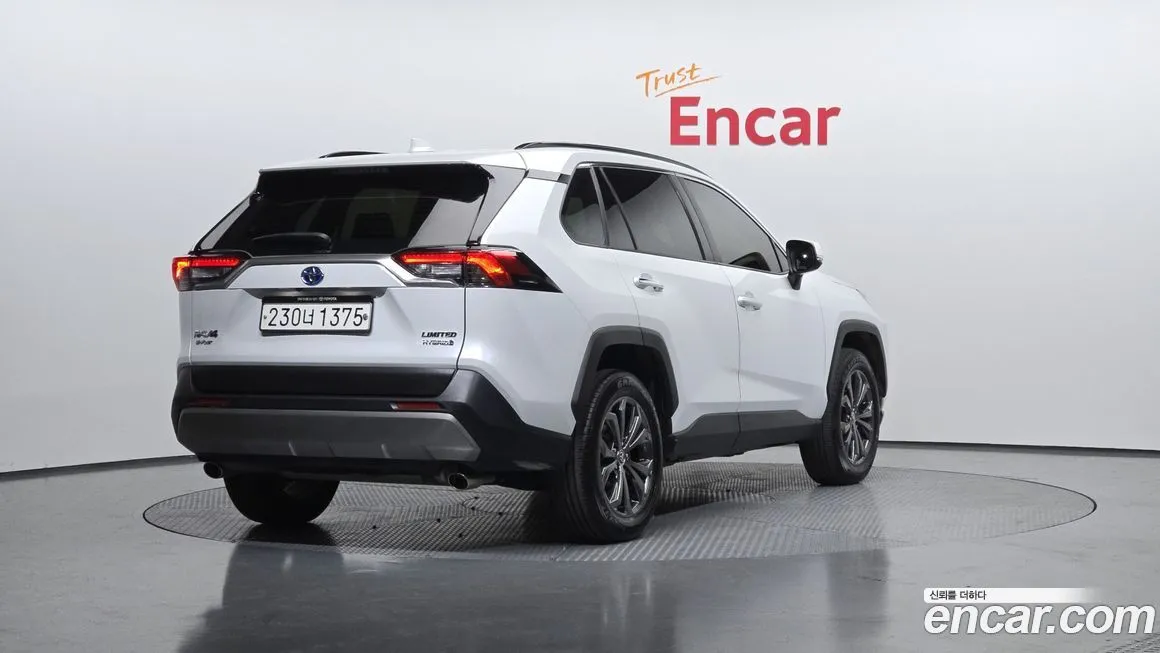 Toyota RAV4 — фото 2