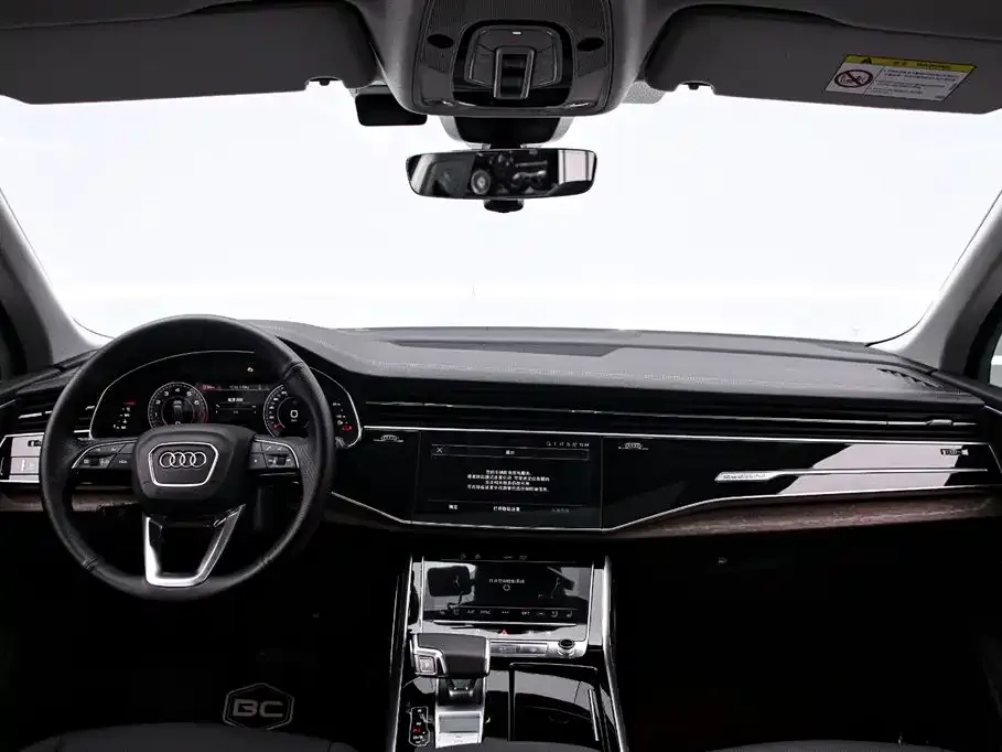 Audi Q7 — фото 5
