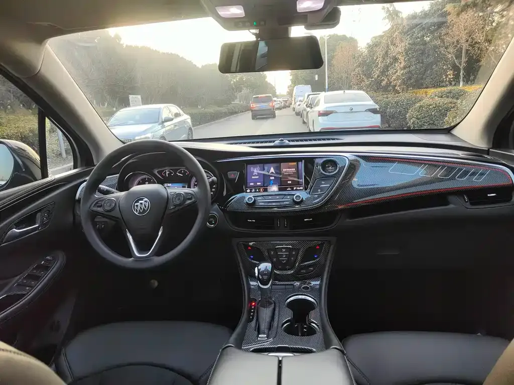 Buick Envision Plus — фото 3
