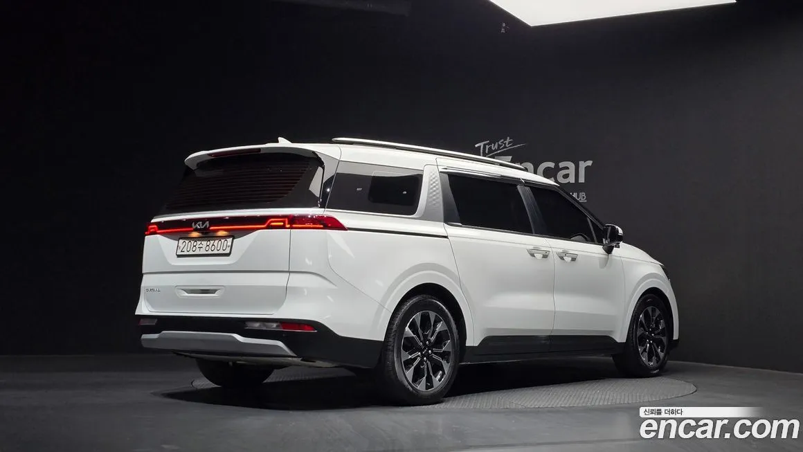 Kia Carnival — фото 6