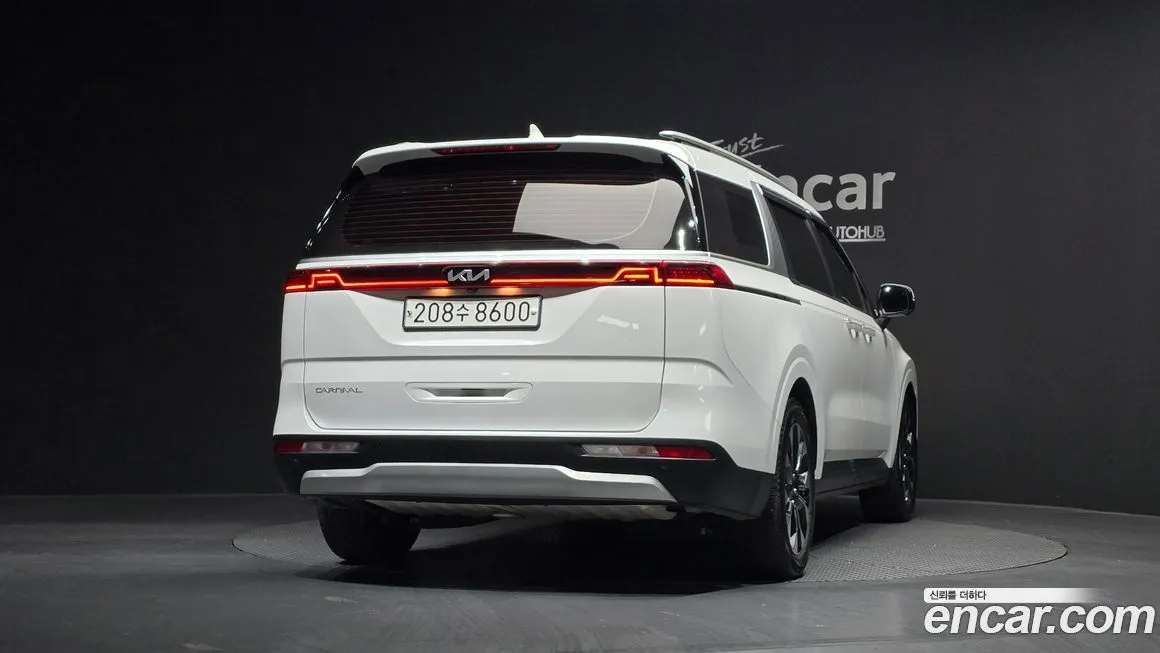 Kia Carnival — фото 3