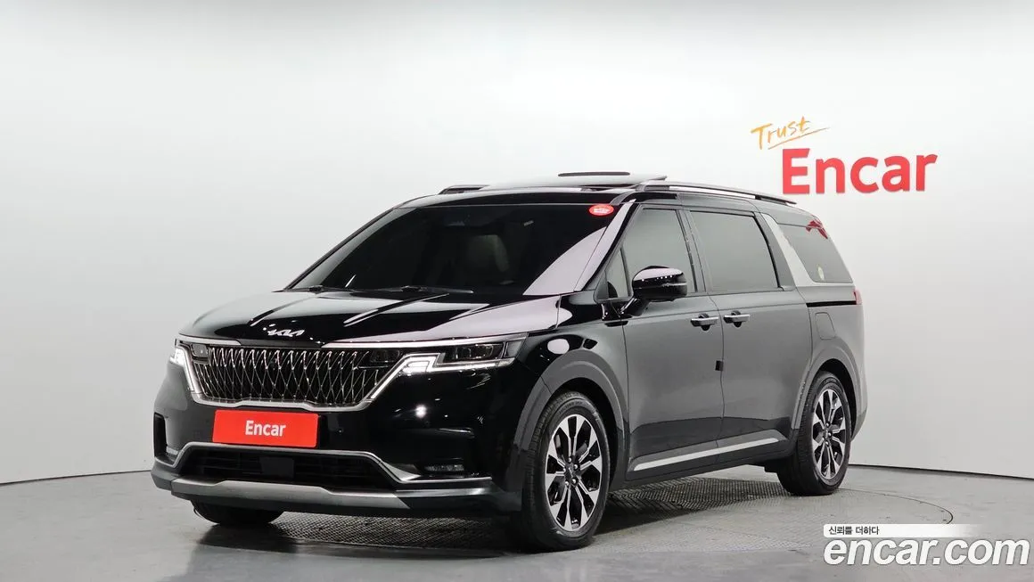 Kia Carnival — фото 1