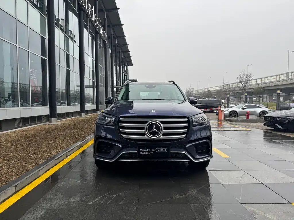 Mercedes-Benz GLS — фото 6
